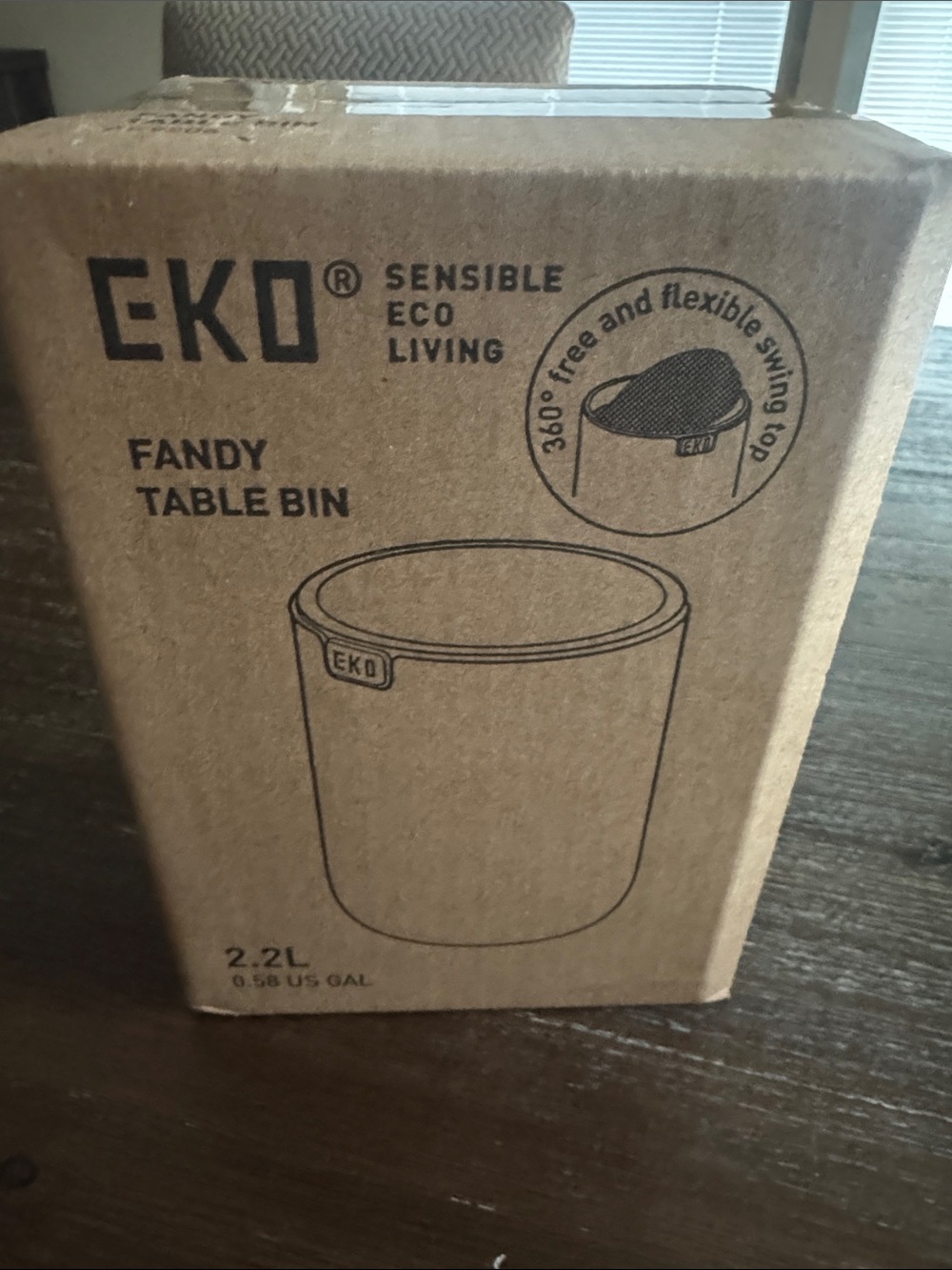 Mini Trash Can with Lid